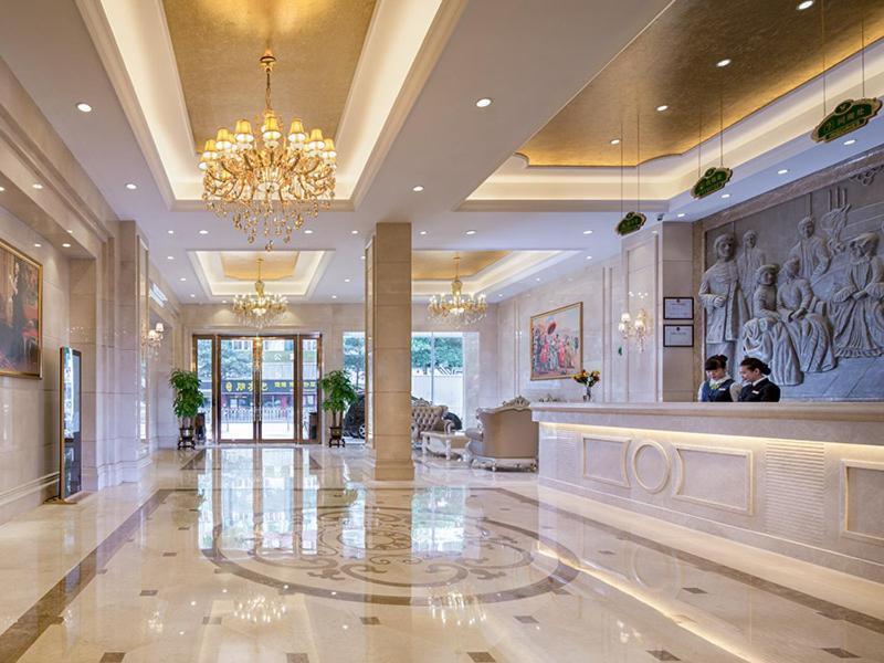Xin'an  Vienna Hotel Baoan Liutang מראה חיצוני תמונה